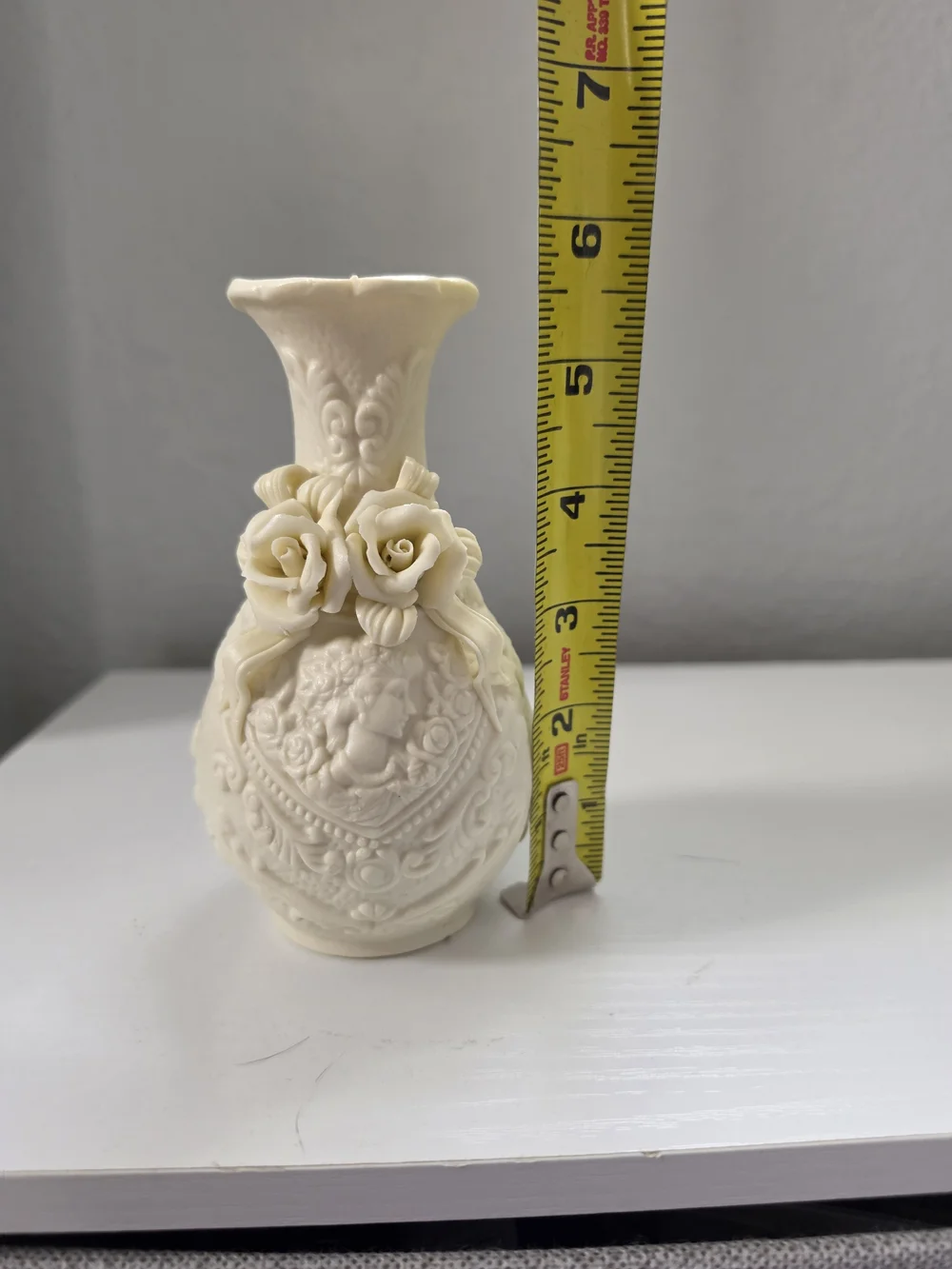 Parian Ware Style Classic Cream Resin Floral Medallion Vase